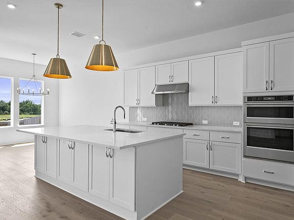3rd image of 1317 Sweet Violet Dr