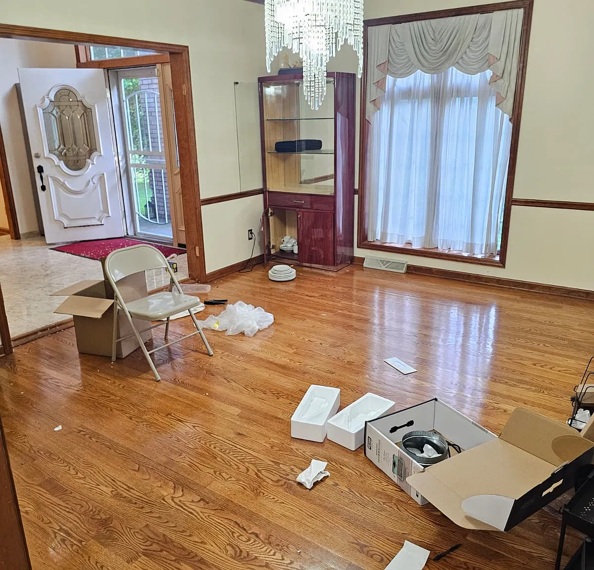 5 bed, 3.5 bath, 3732 sqft, $4,600 — Photo 1