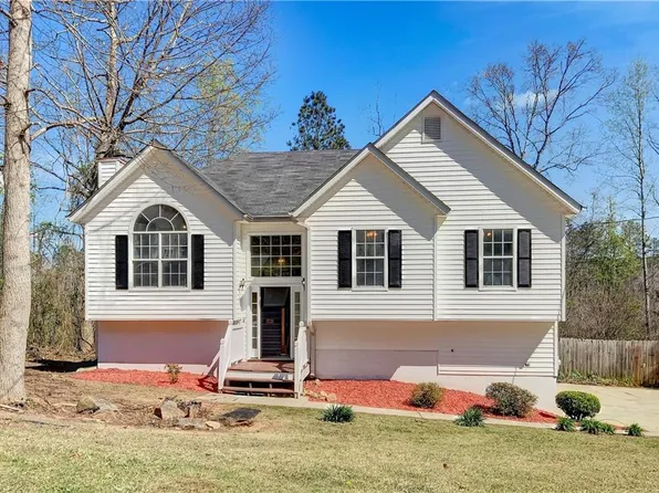 155 Rainbow Ln, Hiram, GA 30141
