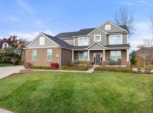 47845 Hidden Meadows Dr, Macomb, MI 48044