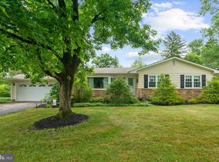 11 Meadowbrook Rd, Flemington, NJ 08822