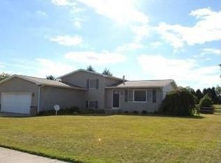 1317 N Cornell Ln, Wauseon, OH 43567