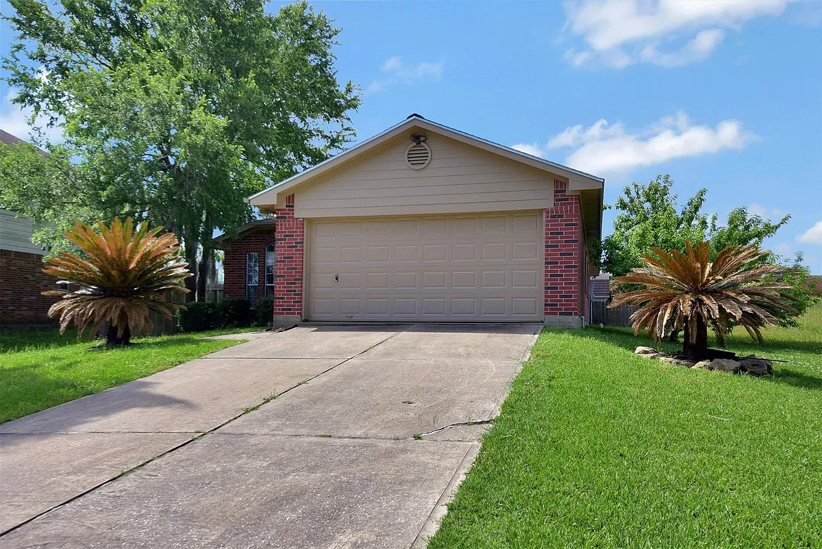 Building Photo - 855 Lake View Dr