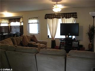 5th image of 451 Orange Ln