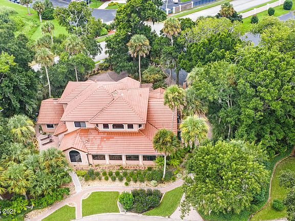 4th image of 770 Florencia Cir