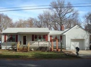 202 Parker Ln, Seaford, VA 23696