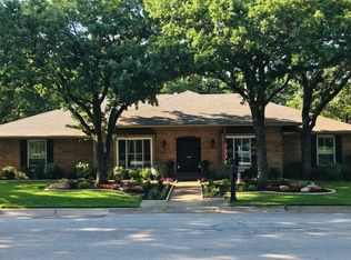 417 Washington Dr, Arlington, TX 76011
