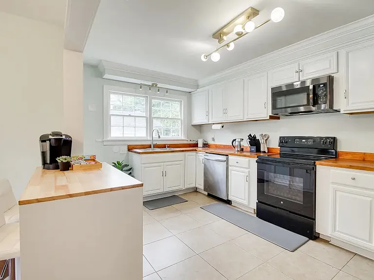 2161 Louisiana Ave — Photo 6