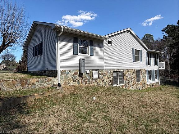 4th image of 6364 Kimesville Rd