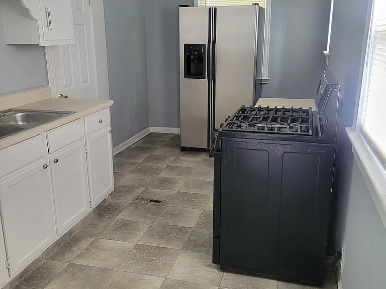 4043 Woodland Ave — Photo 4