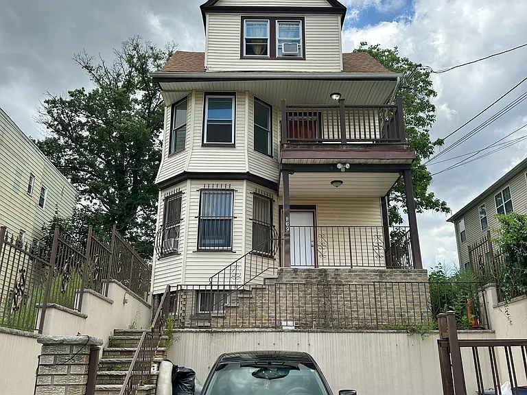 169 Johnson Ave #2R — Photo 16