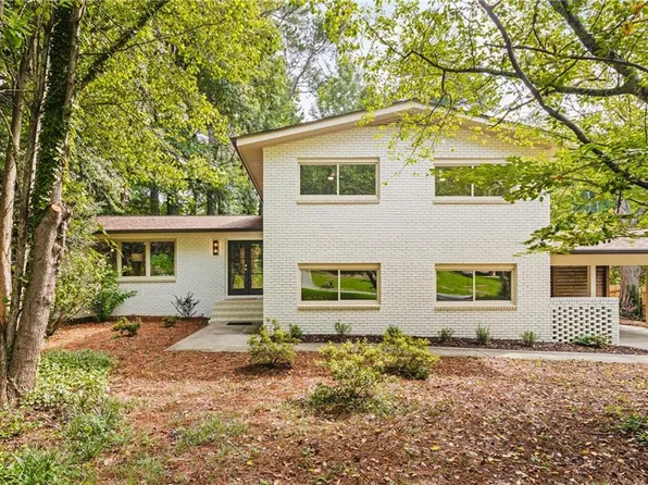 2820 Ponderosa Cir, Decatur, GA 30033