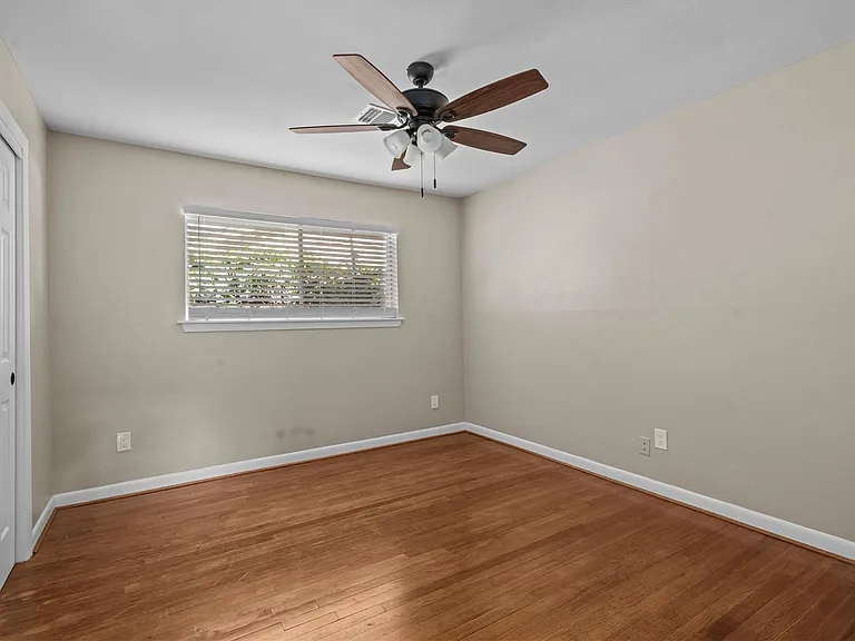 10030 Haddington Dr — Photo 24