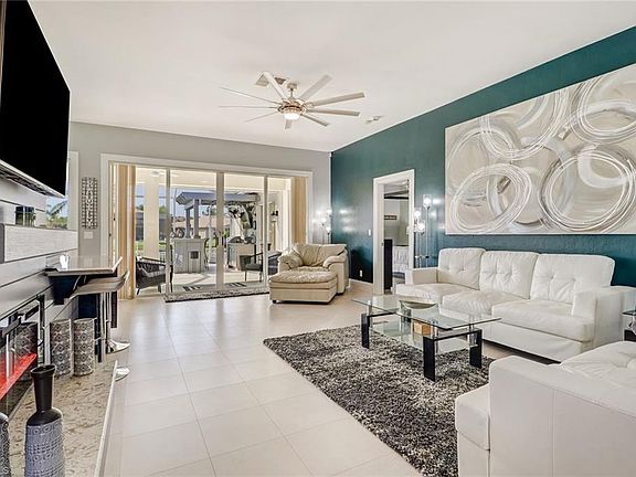 3rd image of 13001 Lakehurst Ct