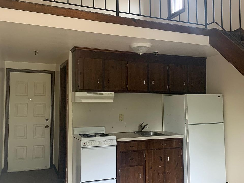 371 Woodford Ave, Plainville, CT 06062 Zillow