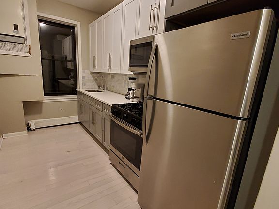 2nd image of 196 Clinton Ave #34Q