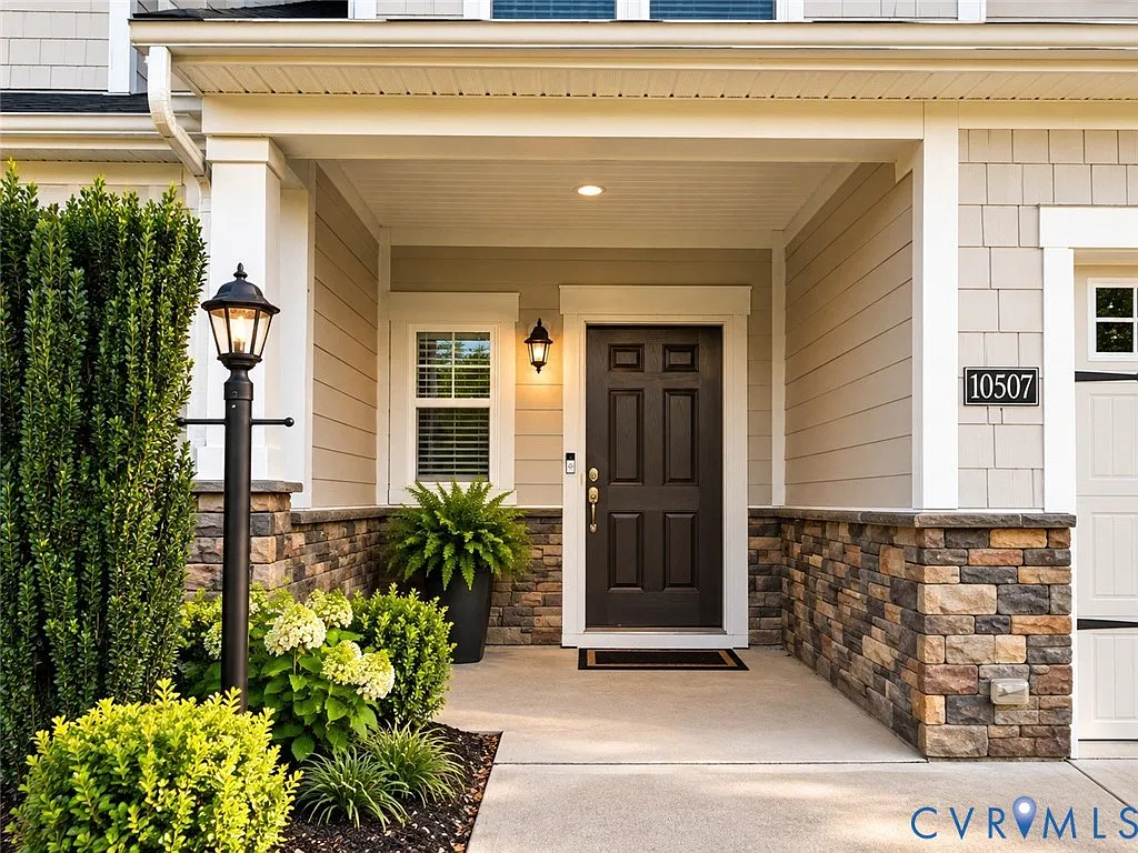 4 bed, 3.5 bath, 2439 sqft, $3,000 — Photo 2