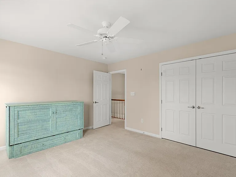 301 Adelaide Dr — Photo 32