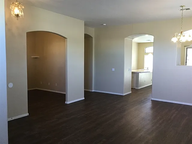 9435 W Pierson St — Photo 10
