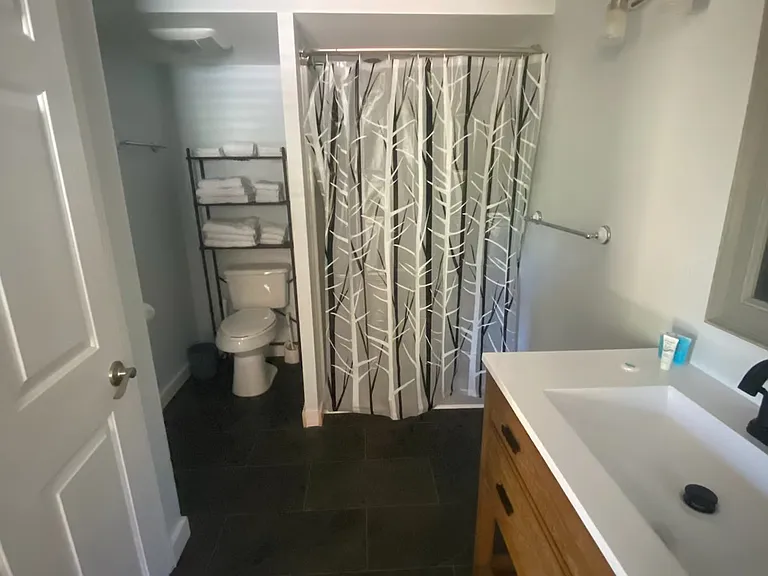 204 Castaway Trl — Photo 17