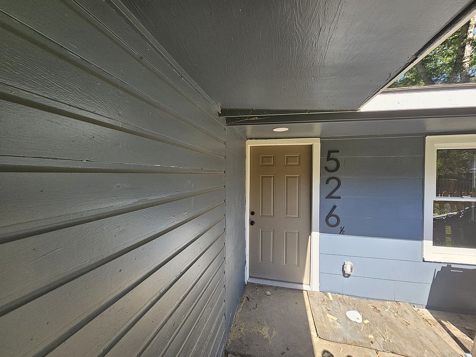 1st image of 526 N Washington St #2