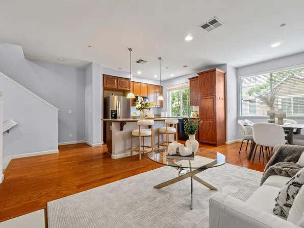 1073 Tourmaline Ter, Union City, CA 94587