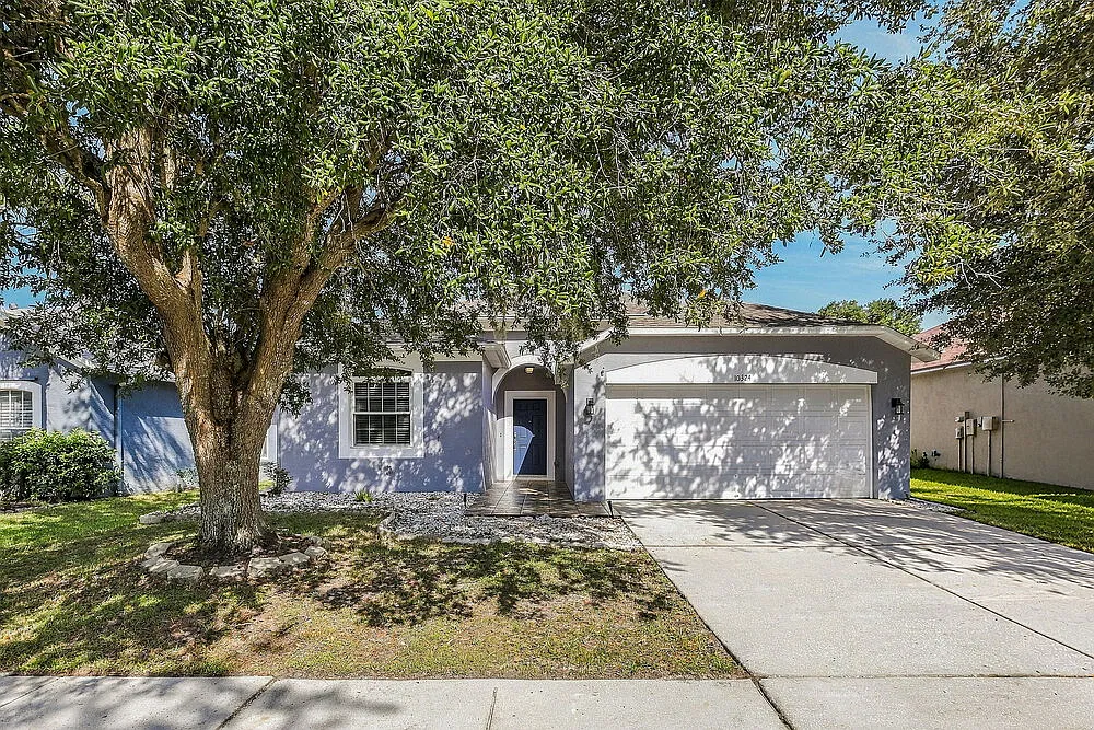 3 bed, 2.0 bath, 1330 sqft, $2,265 — Photo 1
