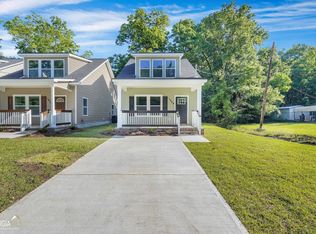 1028 Scott St, Savannah, GA 31405