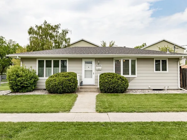 1711 11th Ave N, Fargo, ND 58102