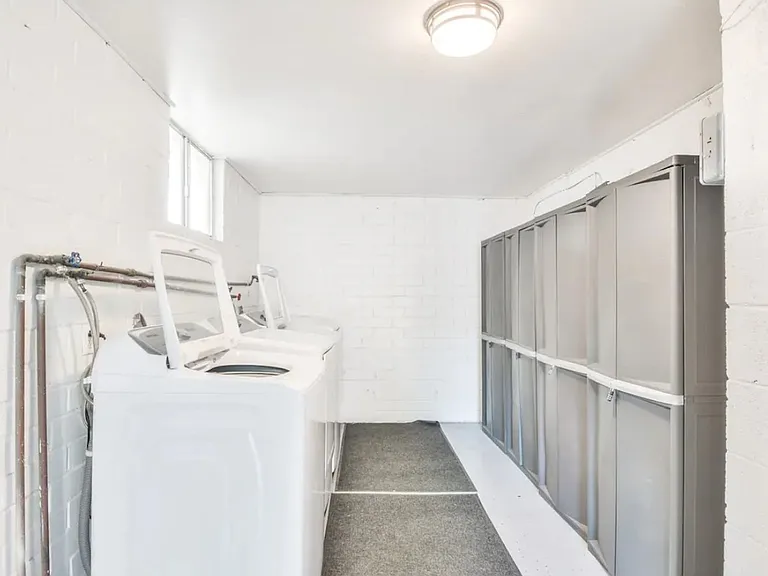 235 W Pike St — Photo 10