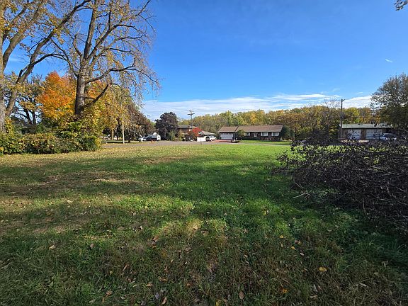 3rd image of 7177 River Rd