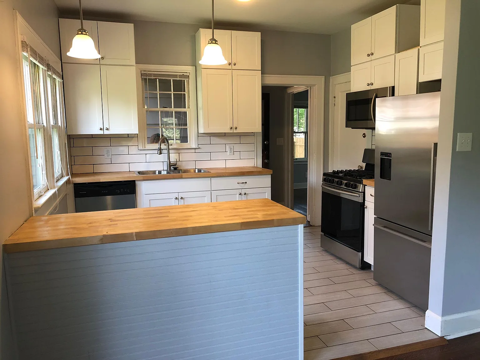 3 bed, 1120 sqft, $1,600 — Photo 2