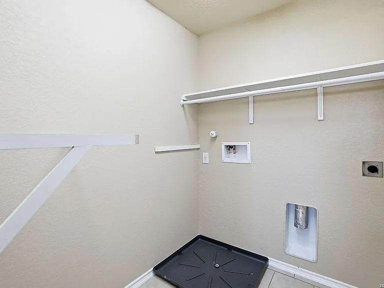 8826 Palmetto Fls — Photo 19