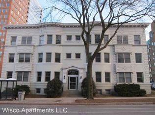 1907 E Lafayette Pl #2D, Milwaukee, WI 53202