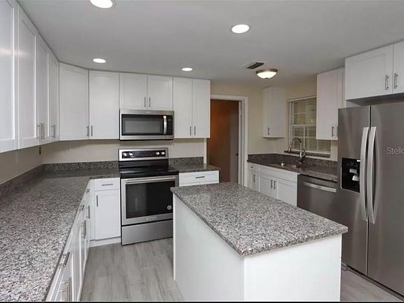 3rd image of 2804 Dovewood St