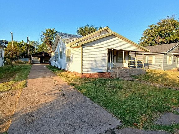 2nd image of 302 E Summit Ave