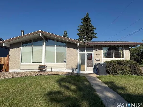 1302 112th Street, North Battleford, SK S9A 2L7