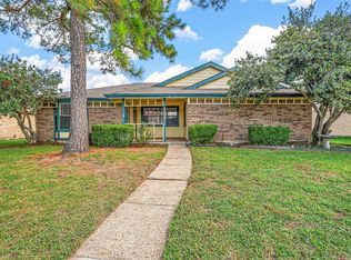 330 Quail Hollow Dr, Mesquite, TX