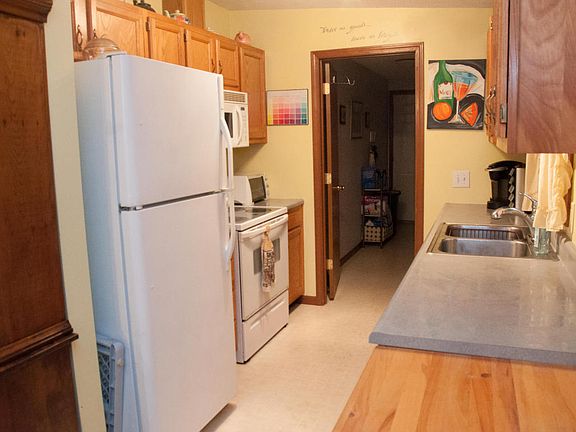 4th image of 311 Arnstrom Dr