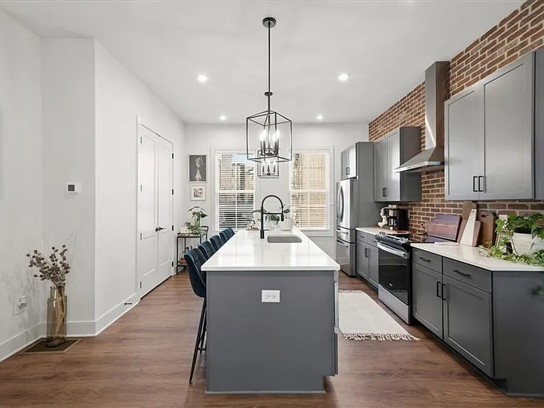 914 Spencer Ave — Photo 13