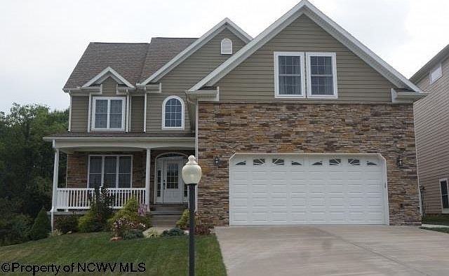 1st image of 10 Berkshire Dr