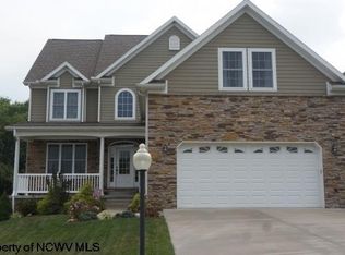 10 Berkshire Dr, Morgantown, WV 26508