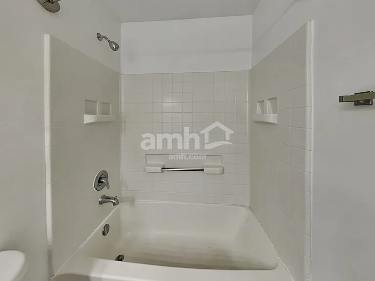 2456 Hanbury Ln — Photo 11