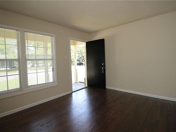 5th image of 501 Norwood Dr