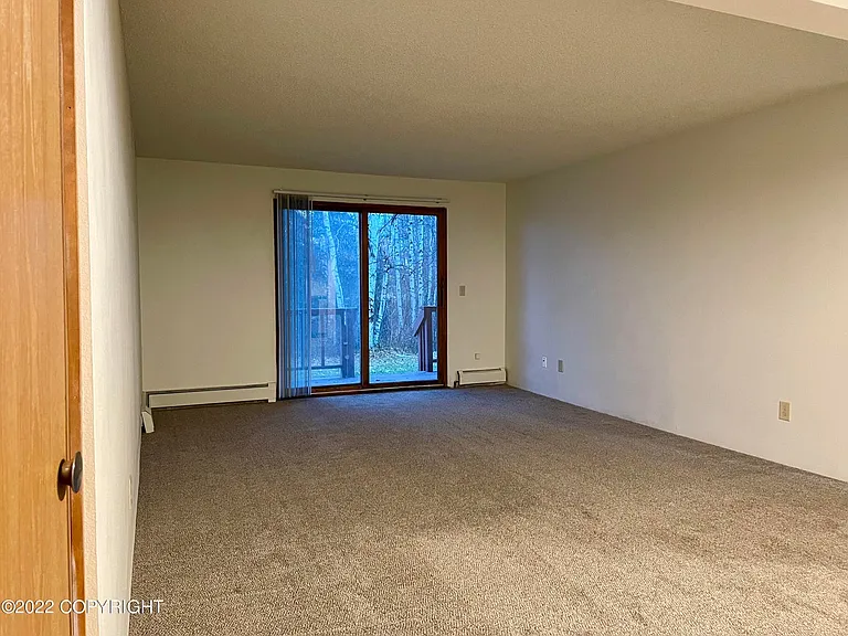 22647 Sherman St — Photo 9