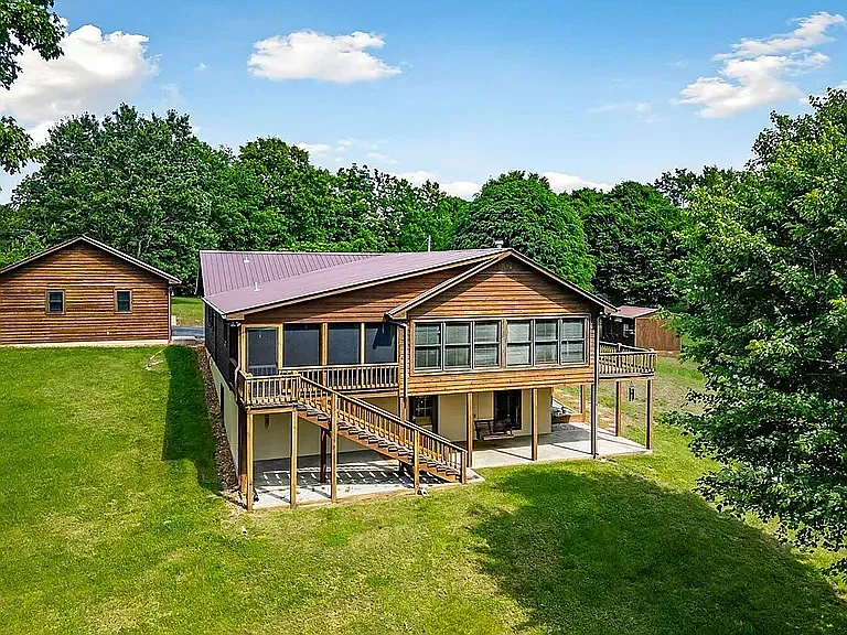 6219 Oak Hill Rd — Photo 2