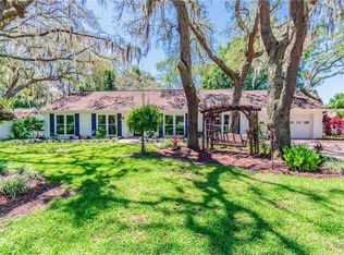 2001 Lee Dr, Valrico, FL 33594