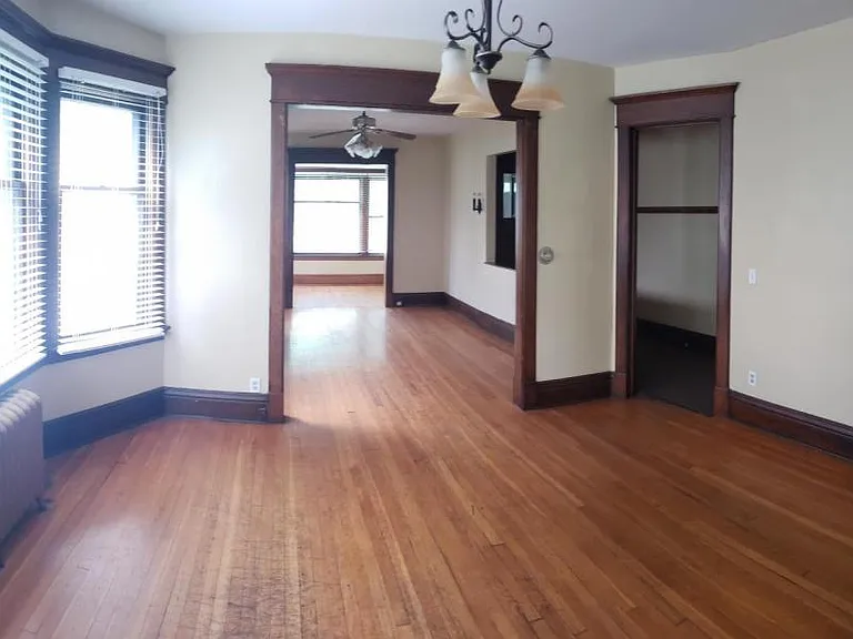 1835 Dayton Ave — Photo 3