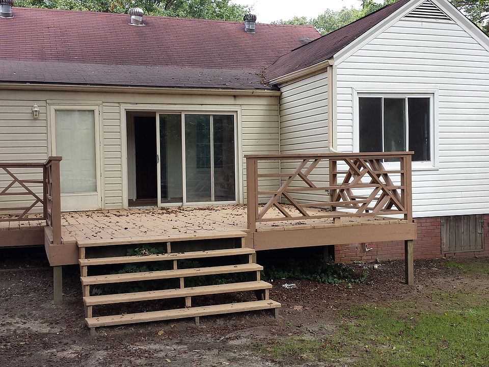 2nd image of 217 Hillcrest Pl