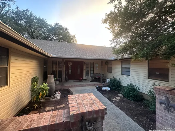 2723 GREEN RANGE DR, San Antonio, TX 78231